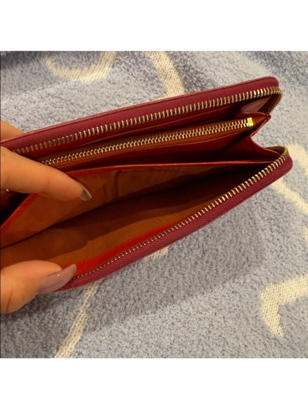 PINK Miu Miu Bright PINK Leather Zip Pouch with Gold Logo - Picture 8 of 11